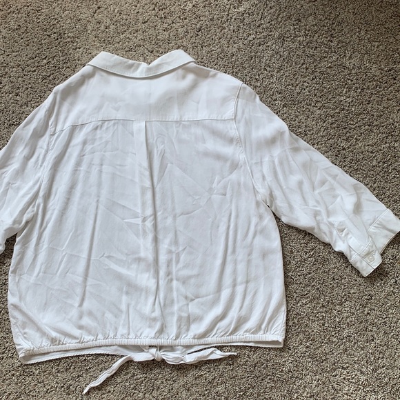 Chico’s White Button Down Front Tie 3/4 Sleeve Blouse - Picture 12 of 14